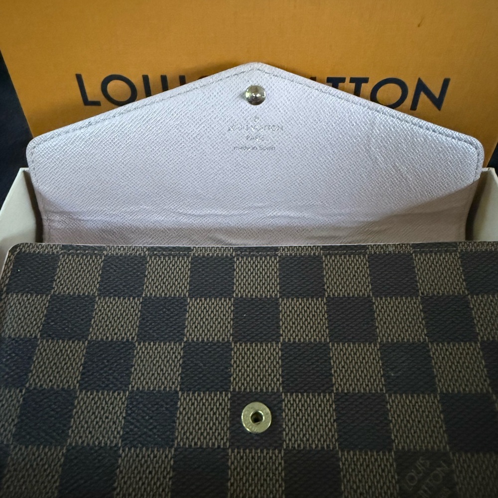 Louis Vuitton Brown Checkered Wallet - Picture 3 of 11
